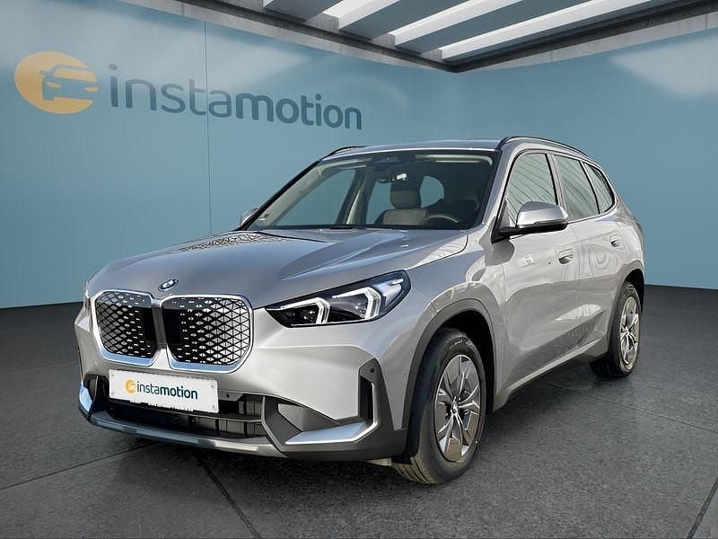 Silber Gebraucht 2025 BMW iX1 SUV | 43.399 € (Guter Preis) - Bild 1/4