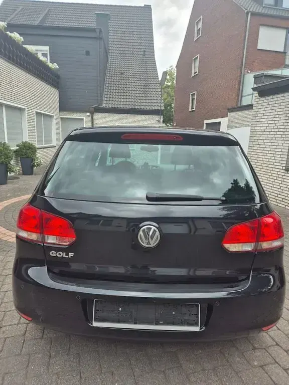 Gebraucht VW Golf VII 80 PS (58 kW) 2012 Schwarz Limousine