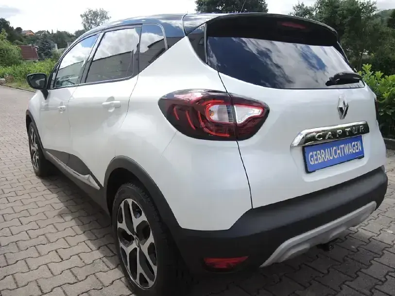 Gebraucht Renault Captur Intens 150 PS (110 kW) 2019 Weiss SUV