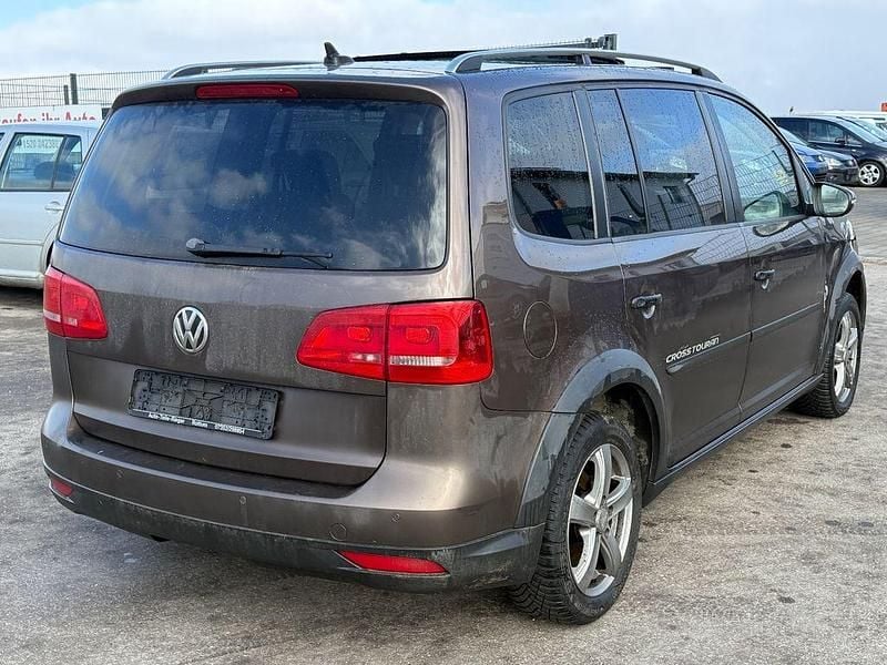 Gebraucht VW Touran Cross 170 PS (125 kW) 2012 Braun Van / Kleinbus