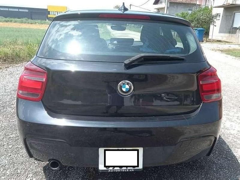 Gebraucht BMW 118 Sport Line 143 PS (105 kW) 2015 Schwarz Kleinwagen