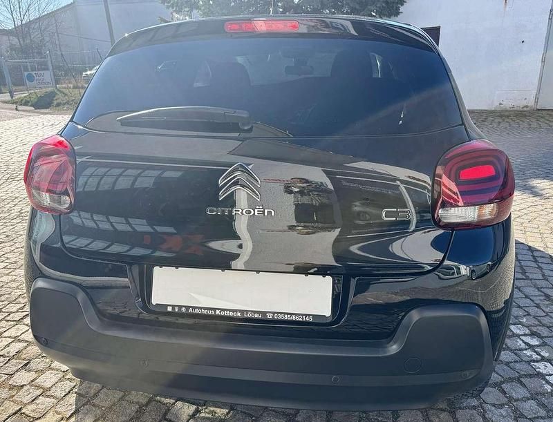 Gebraucht Citroën C3 82 PS (60 kW) 2022 Schwarz perla nera/metallic Kleinwagen
