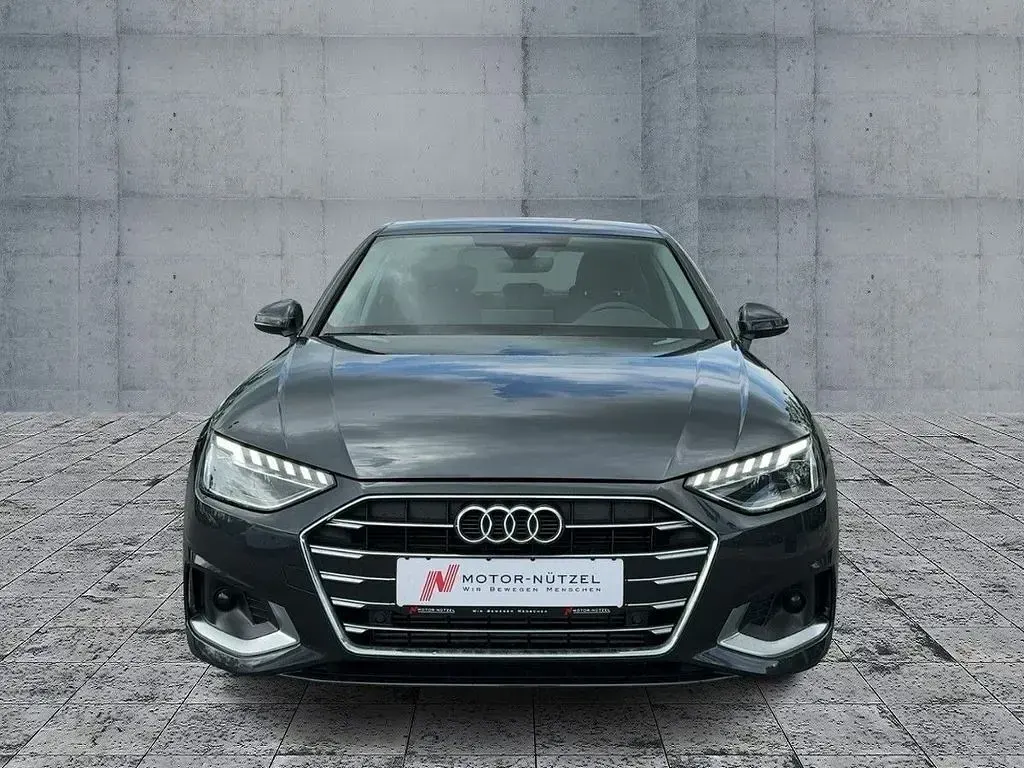 Gebraucht Audi A4 Advanced 204 PS (150 kW) 2023 Grau Limousine
