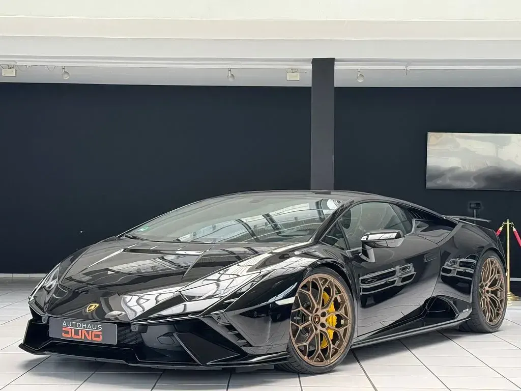 Usata Lamborghini Huracán 640 CV (470 kW) 2024 Nero Coupé