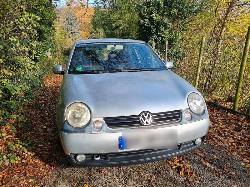 Silber Gebraucht 2004 VW Lupo Kleinwagen | 650 € - Bild 1/4