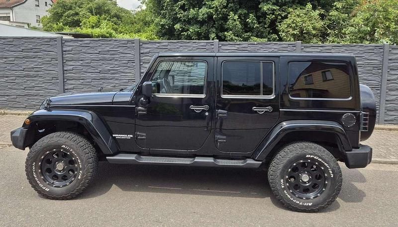 Schwarz Gebraucht 2012 Jeep Wrangler SUV | 23.900 € (Teuer) - Bild 1/4