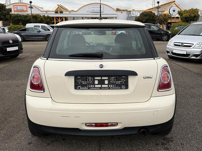 Gebraucht Mini ONE 98 PS (72 kW) 2012 Pepper white Kleinwagen