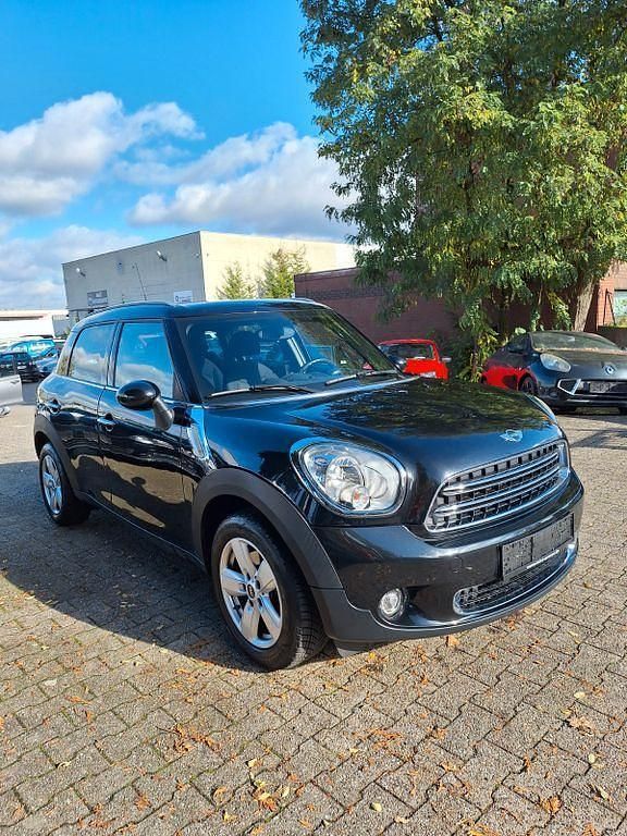 Schwarz Gebraucht 2015 Mini One Countryman SUV | 9.599 € (Fairer Preis) - Bild 1/4
