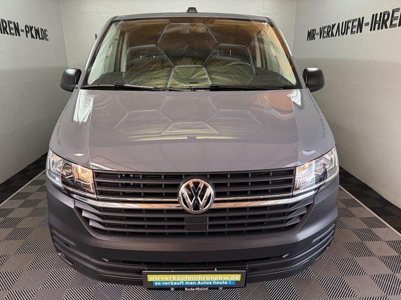 Gebraucht VW Transporter 150 PS (110 kW) 2024 Grau Van