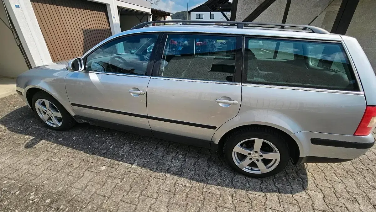Gebraucht VW Passat 116 PS (85 kW) 2004 Silber Kombi
