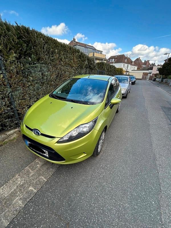 Gebraucht Ford Fiesta 60 PS (44 kW) 2009 Grün Kleinwagen