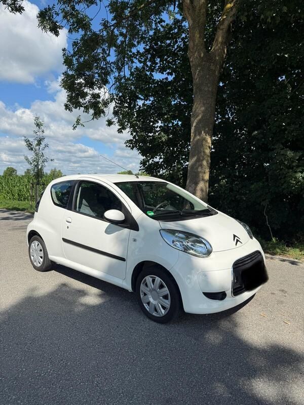 Weiß Gebraucht 2010 Citroën C1 Kleinwagen | 2.300 € (Fairer Preis) - Bild 1/4