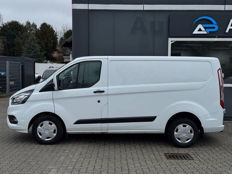 Gebraucht Ford Transit Custom 105 PS (77 kW) 2019 Weiß Van / Kleinbus