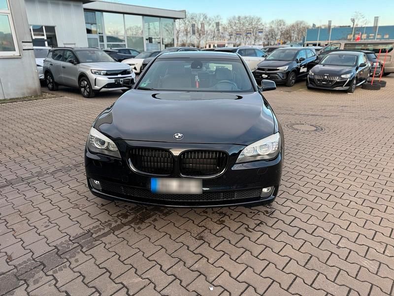 Second-hand BMW 730 245 CP (180 kW) 2009 Negru Berlinǎ