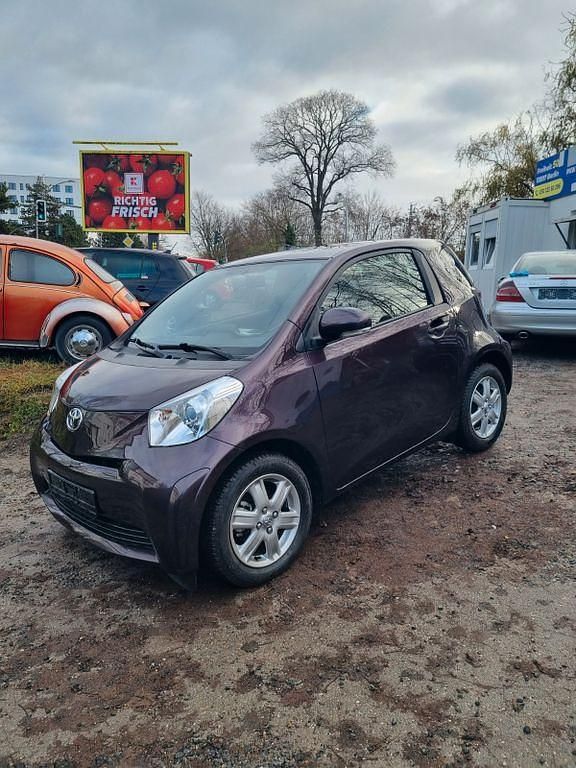 Gebraucht Toyota iQ Basis 68 PS (50 kW) 2009 Kleinwagen
