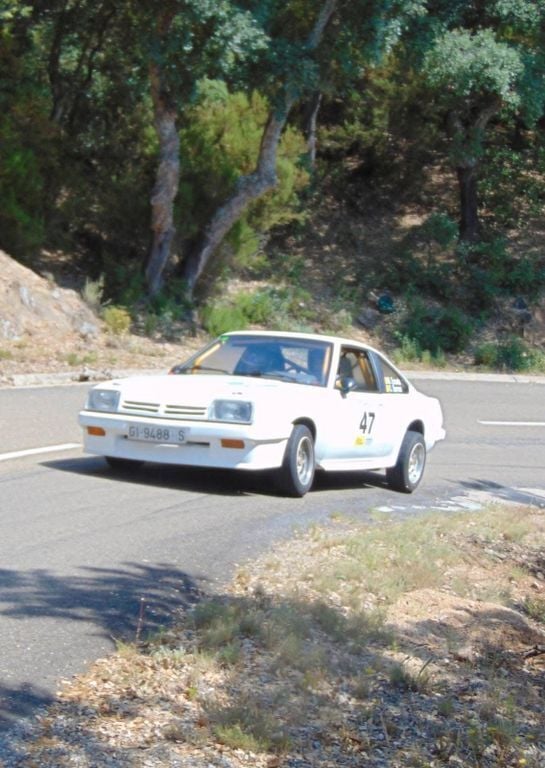 Weiß Gebraucht 1983 Opel Manta | 16.000 € - Bild 1/4