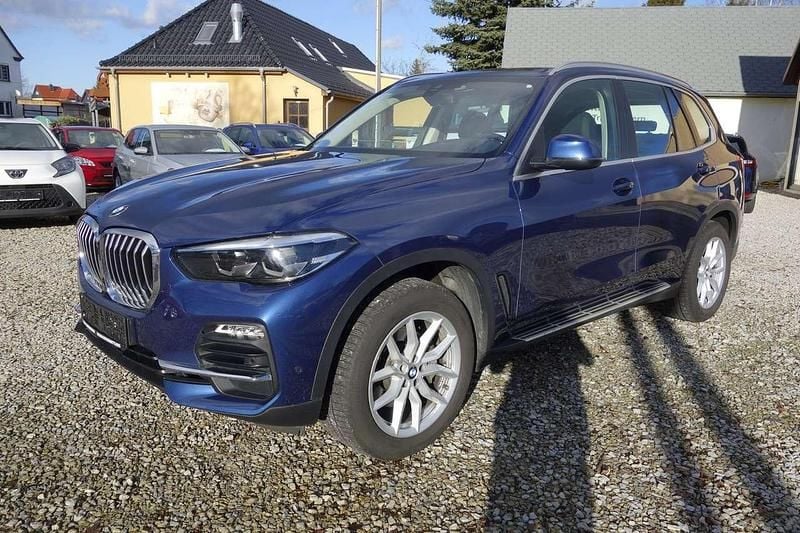 Phytonicblau metallic Gebraucht 2020 BMW X5 SUV | 42.800 € (Superpreis) - Bild 1/4
