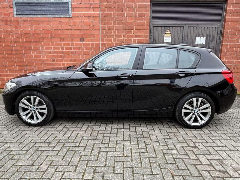Gebraucht BMW 118 Advantage 136 PS (100 kW) 2018 Schwarz Kleinwagen