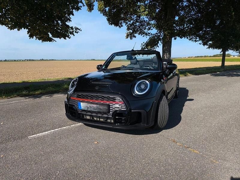 Schwarz Gebraucht 2021 Mini John Cooper Works Kleinwagen | 29.500 € (Fairer Preis) - Bild 1/4