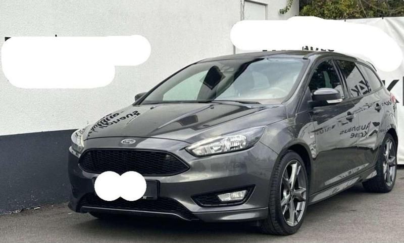 Gebraucht Ford Focus Titanium 150 PS (110 kW) 2015 Grau Kombi