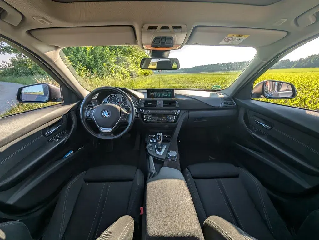 Second-hand BMW 320 Advantage 190 CP (139 kW) 2017 Gri Break