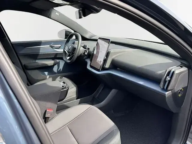 Neu Volvo EX30 Plus 200 kW (272 PS) 2026 Blau SUV
