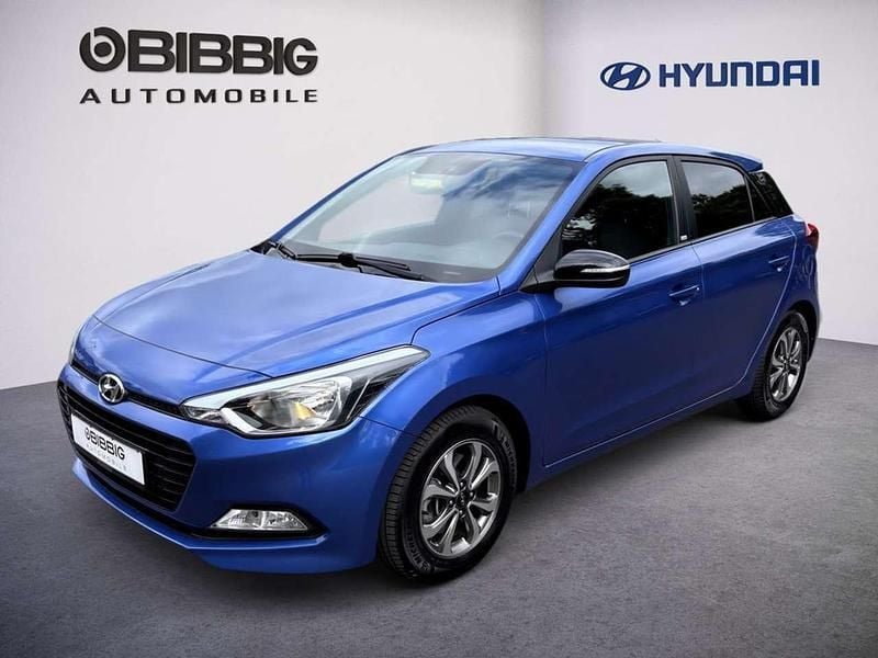 Blau Gebraucht 2018 Hyundai i20 Passion Limousine | 11.990 € (Fairer Preis) - Bild 1/3