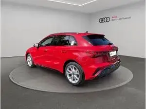 Gebraucht Audi A3 S-Line 272 PS (200 kW) 2025 Rot (progressivrot metallic) Limousine