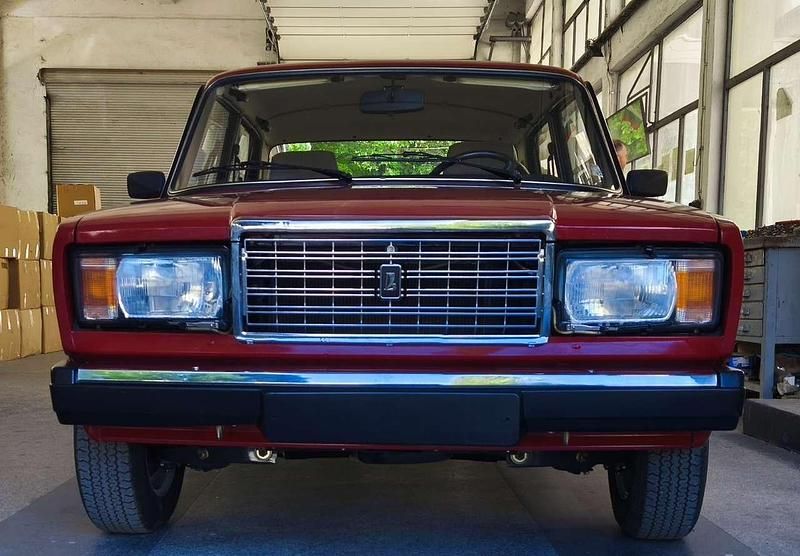Second-hand Lada 2107 75 CP (55 kW) 1989 Roșu Berlinǎ