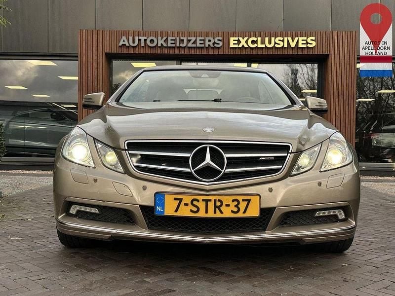 Gebraucht Mercedes E350 Elegance 231 PS (169 kW) 2010 Beige Cabrio