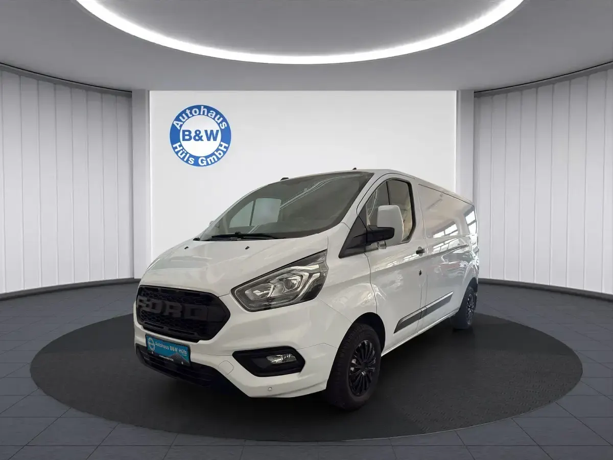 Gebraucht Ford Transit Custom Trend 105 PS (77 kW) 2020 Weiß Van / Kleinbus