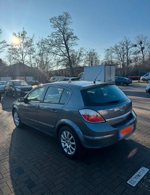 Gebraucht Opel Astra 110 PS (80 kW) 2004 Blau Kleinwagen