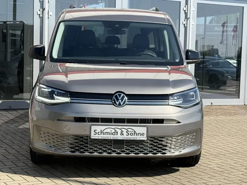 Gebraucht VW Caddy Maxi Style 122 PS (89 kW) 2026 Beige metallic Van / Kleinbus