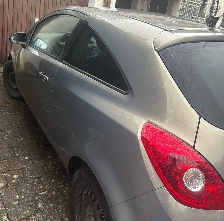 Gebraucht Opel Corsa Selection 69 PS (50 kW) 2010 Beige Kleinwagen