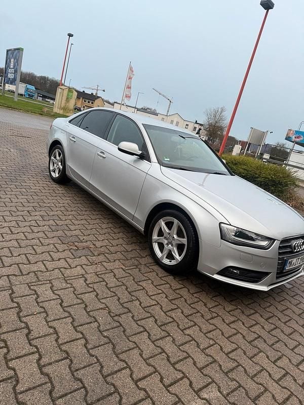 Gebraucht Audi A4 170 PS (125 kW) 2012 Silber Limousine
