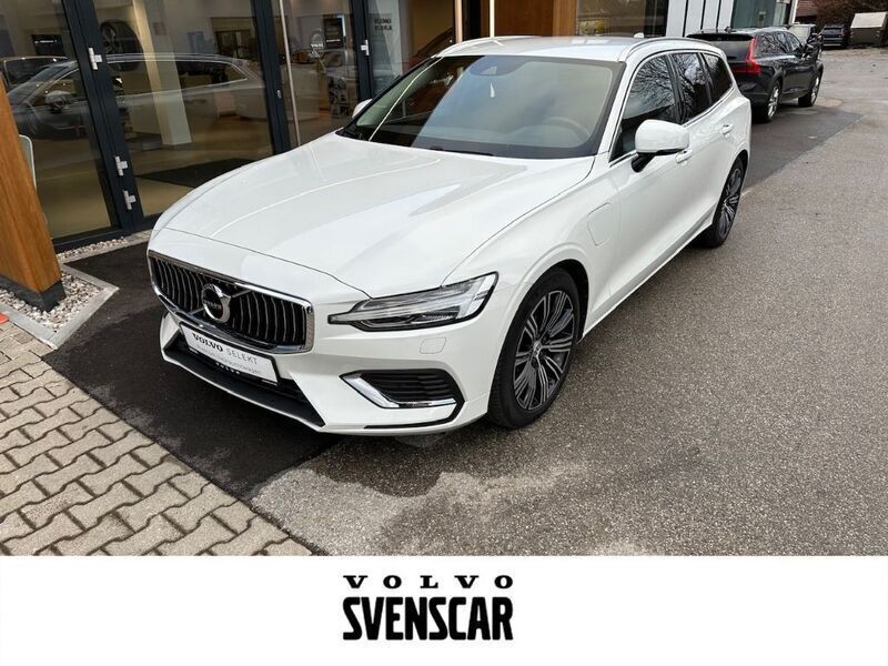 Weiss Gebraucht 2020 Volvo V60 Inscription Kombi | 31.990 € (Fairer Preis) - Bild 1/4