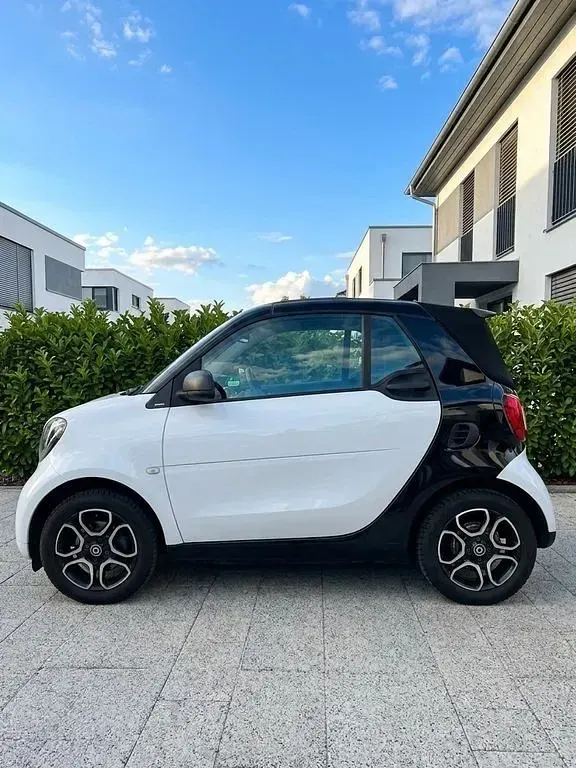 Gebraucht Smart ForTwo Cabrio Brabus 90 PS (66 kW) 2019 Weiß Cabrio