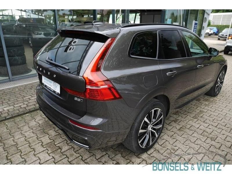 Gebraucht Volvo XC60 Ultimate 235 PS (172 kW) 2022 Grau metallic SUV