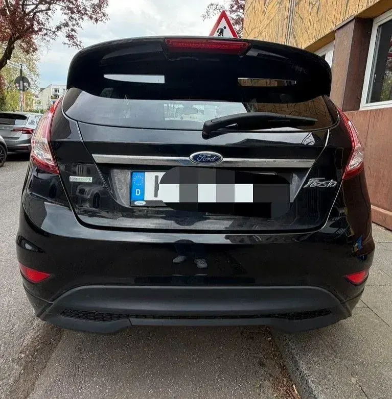 Gebraucht Ford Fiesta Titanium 101 PS (74 kW) 2016 Schwarz Kleinwagen