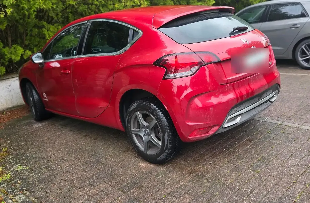 Gebraucht Citroën DS4 So Chic 120 PS (88 kW) 2012 Rot Kleinwagen