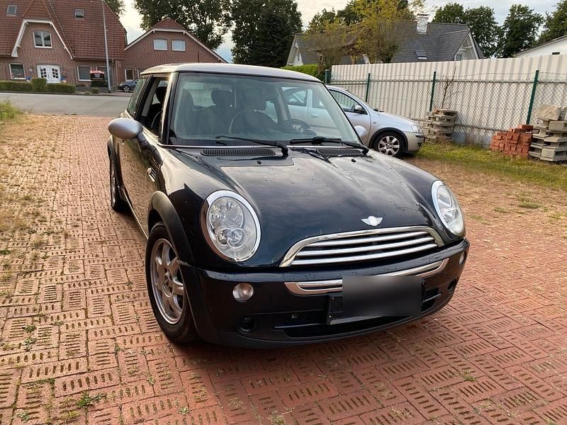 Schwarz Gebraucht 2005 Mini Cooper Coupé Sport Coupé | 2.199 € - Bild 1/4