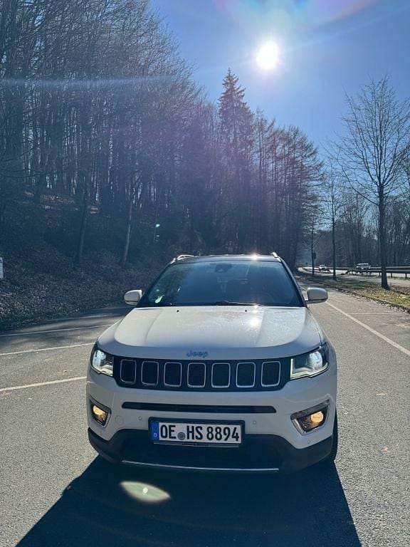 Weiß Gebraucht 2019 Jeep Compass Limited SUV | 15.500 € (Fairer Preis) - Bild 1/4
