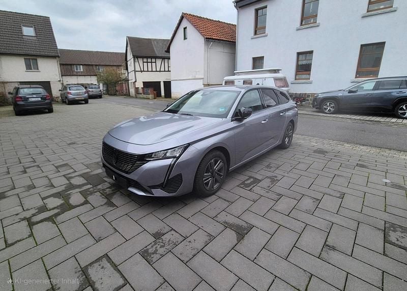 Grau Gebraucht 2024 Peugeot 308 Allure Kombi | 20.500 € - Bild 1/4