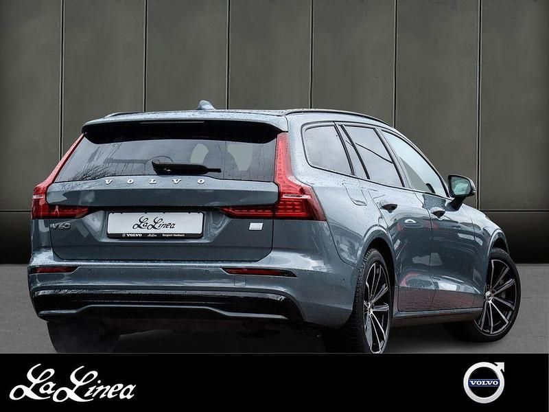 Gebraucht Volvo V60 Plus 349 PS (256 kW) 2023 Grau Kombi