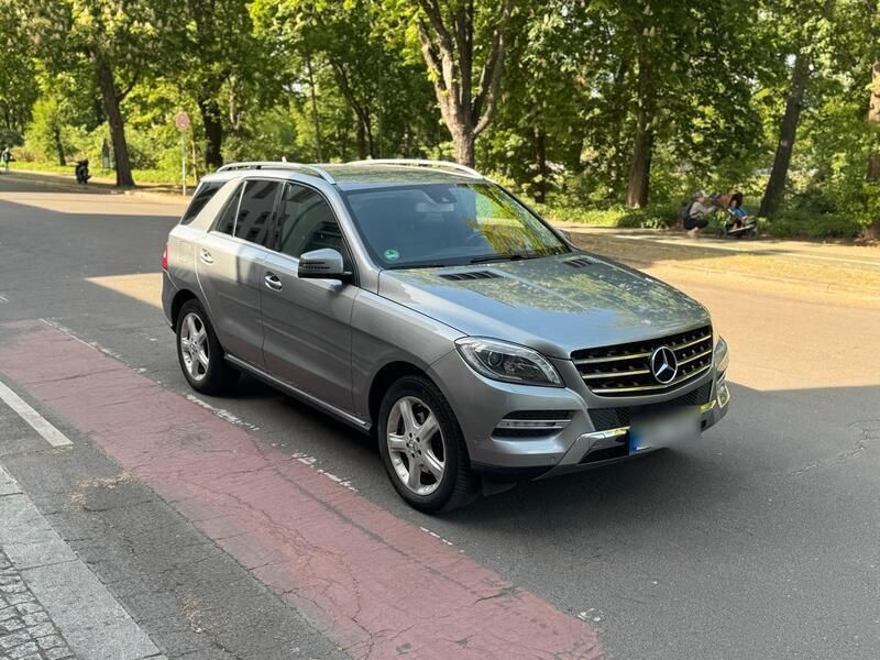 Grau Gebraucht 2012 Mercedes ML350 SUV | 16.900 € (Guter Preis) - Bild 1/4