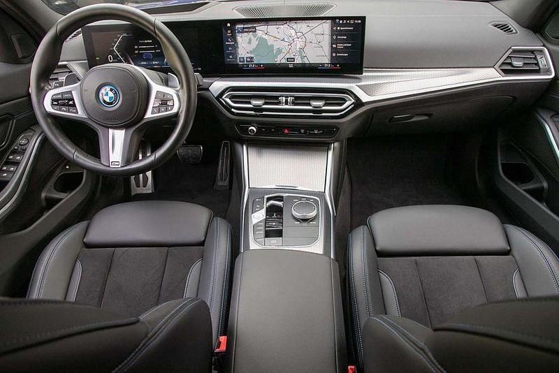 Gebraucht BMW 330e Shadowline 292 PS (214 kW) 2022 Blau Limousine