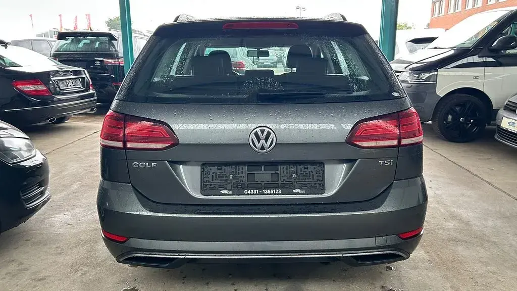 Gebraucht VW Golf VII Comfortline 110 PS (80 kW) 2017 Grau Kombi