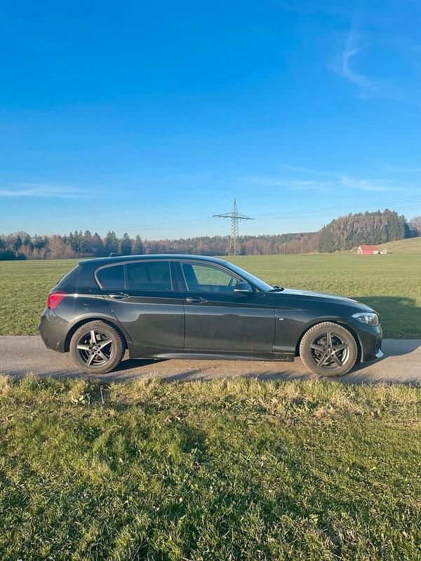 Gebraucht BMW 118 136 PS (100 kW) 2019 Schwarz Kleinwagen