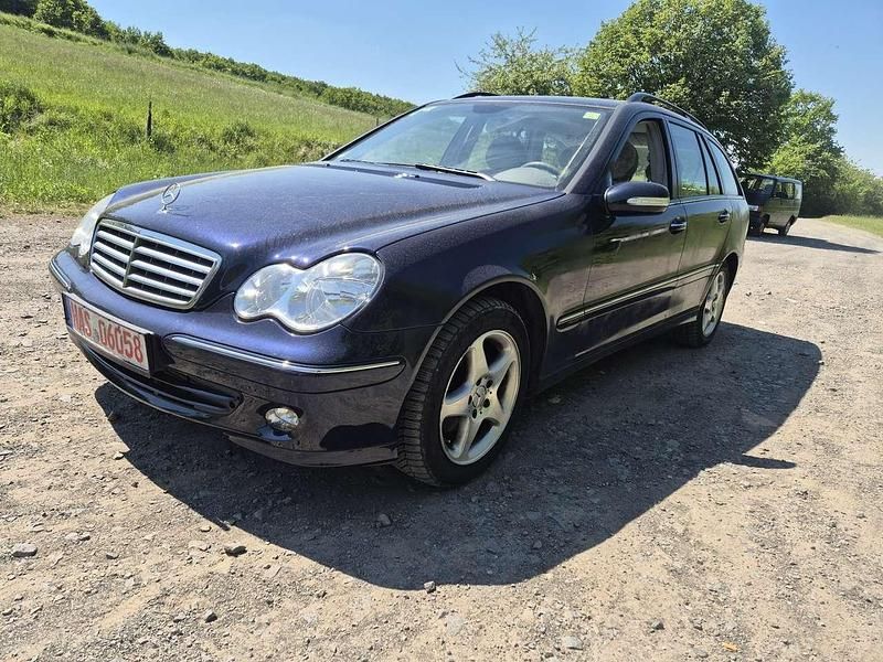 Blau Gebraucht 2005 Mercedes C180 Elegance Kombi | 1.280 € (Fairer Preis) - Bild 1/4