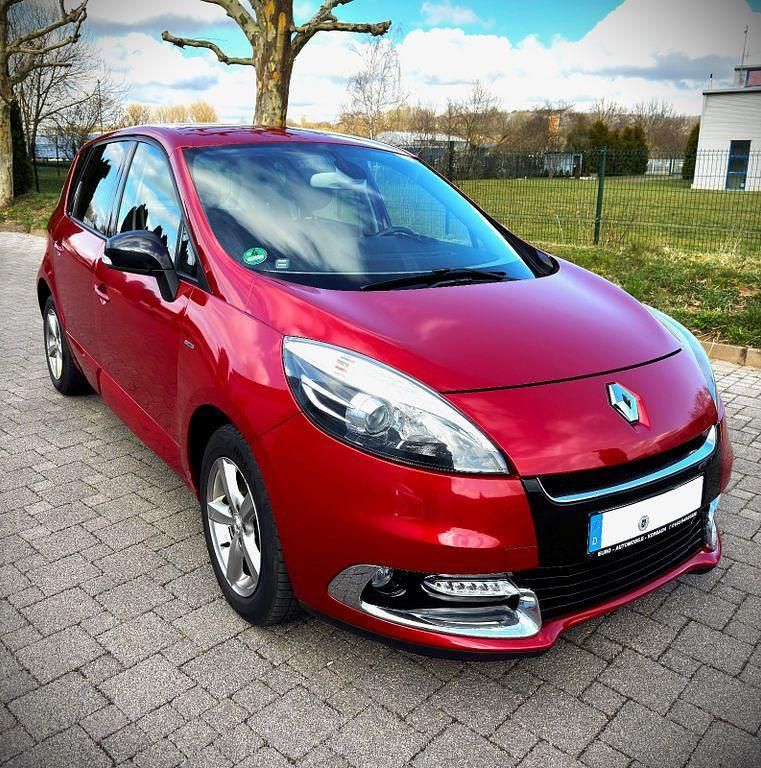 Rot Gebraucht 2013 Renault Scénic III Bose Edition Van / Kleinbus | 4.900 € (Guter Preis) - Bild 1/4